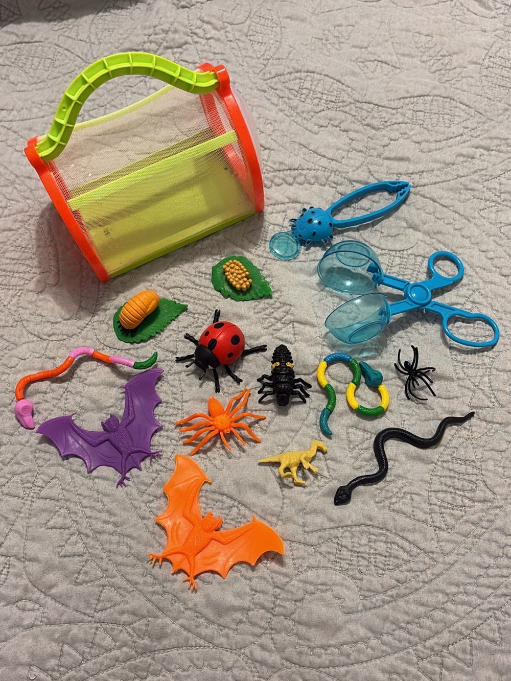 JA-RU Critter Kidz Bug Catcher Kit w/Bug Grabber Tool & Bug House - 15pcs Set.